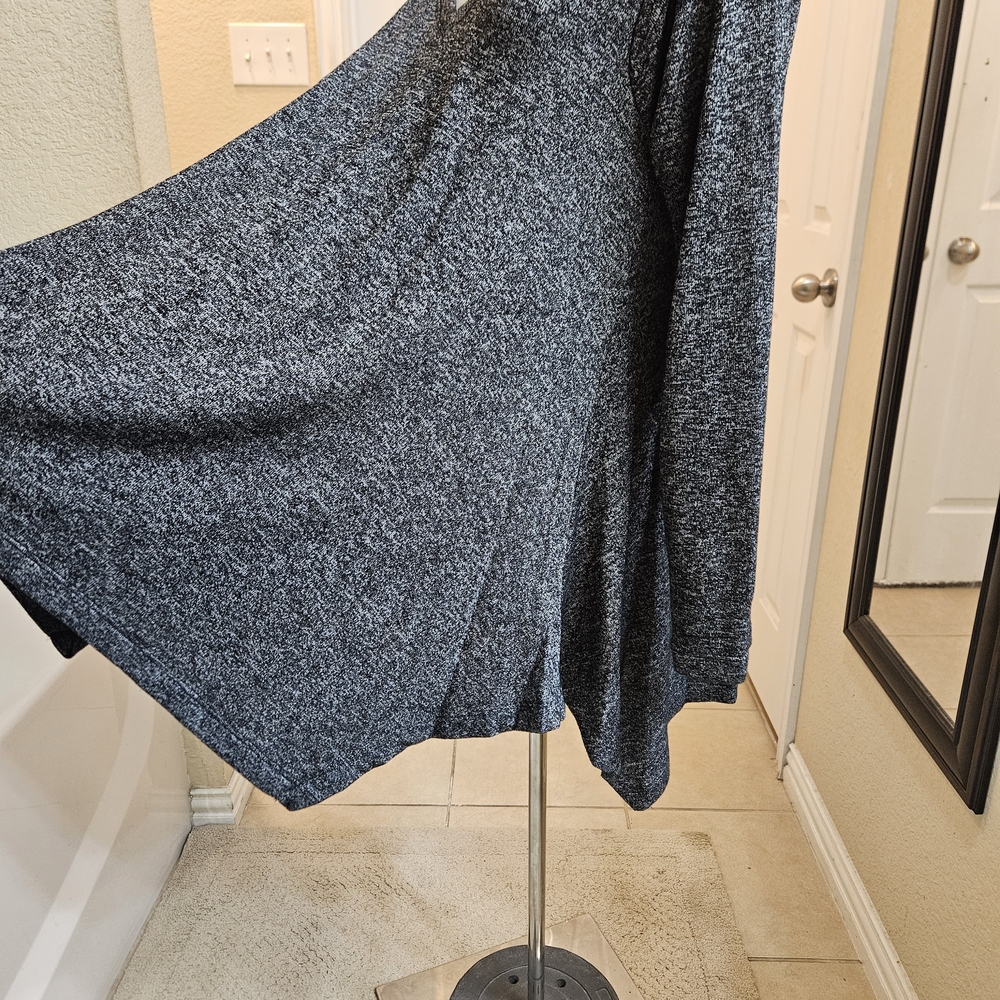 Nally & Millie Heathered Knit Long Sleeve Top – Size Small NWT - Picture 7 of 12